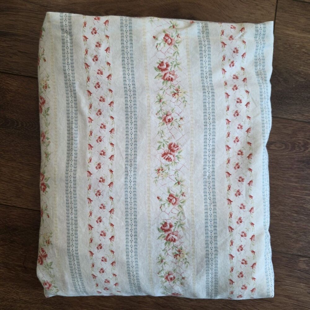 VINTAGE Ralph Lauren HIGHFIELDS Queen Fitted Sheet Cotton Small Floral Stripe